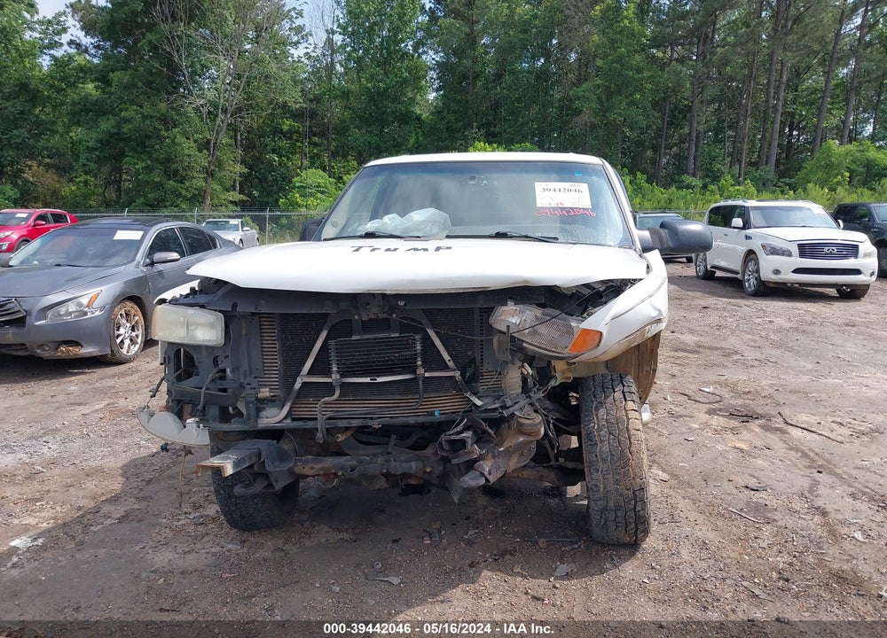 2004 GMC SIERRA 2500HD SLE VIN: 1GTHK23204F217296