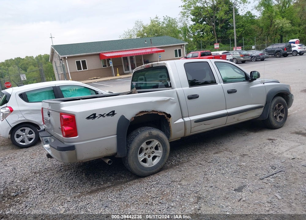 2005 DODGE DAKOTA SLT VIN: 1D7HW48N35S188121