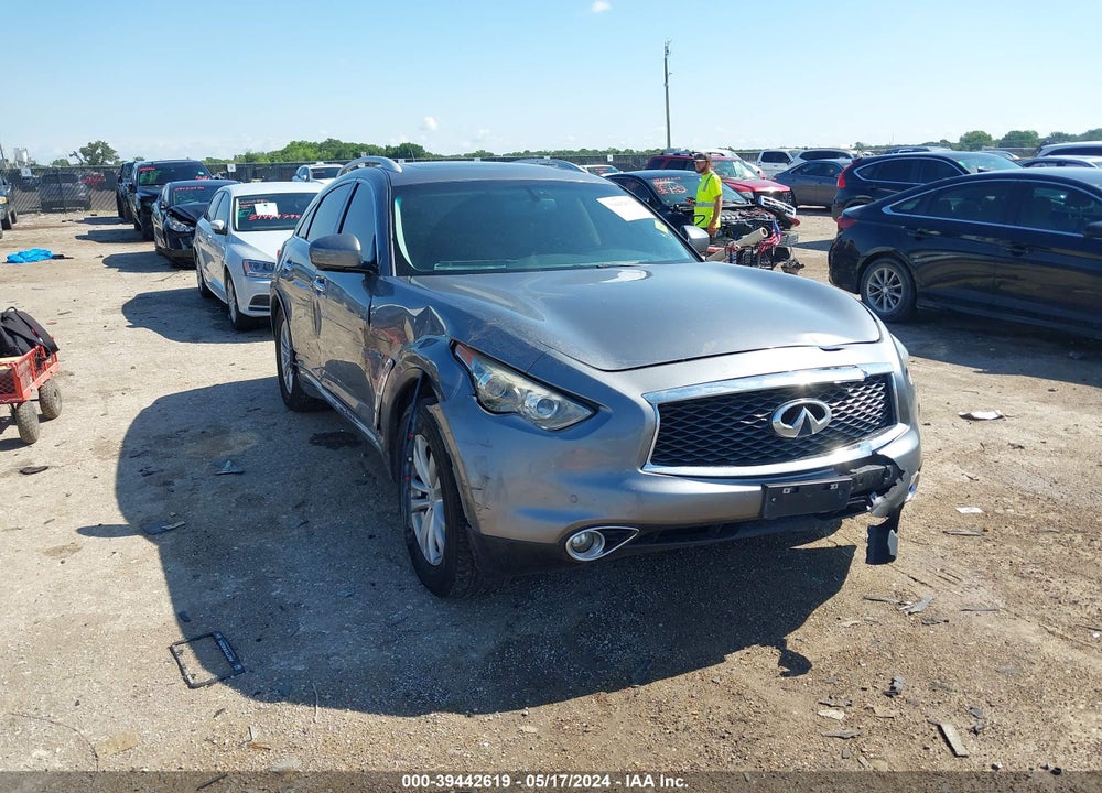 2017 INFINITI QX70 VIN: JN8CS1MW0HM411726