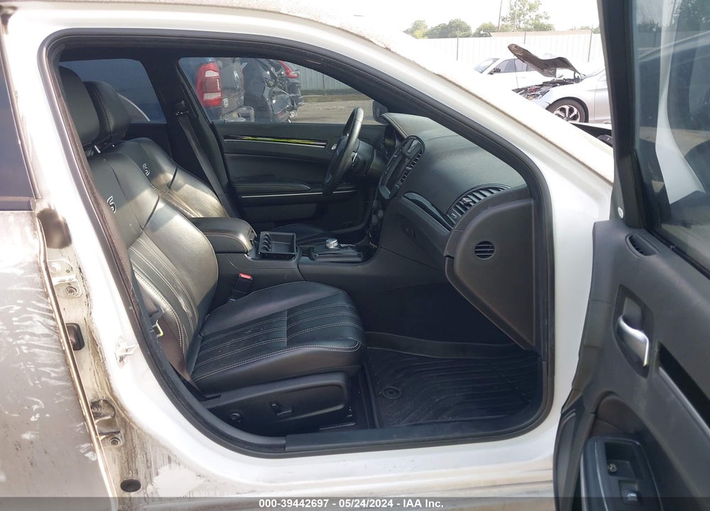 2019 CHRYSLER 300 300S VIN: 2C3CCABG2KH708130