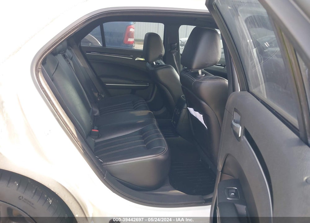 2019 CHRYSLER 300 300S VIN: 2C3CCABG2KH708130