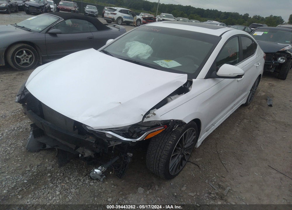 2017 HYUNDAI ELANTRA VIN: KMHD04LB3HU333072