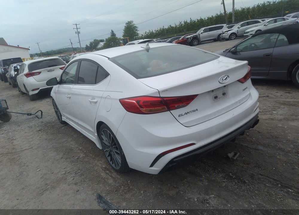 2017 HYUNDAI ELANTRA VIN: KMHD04LB3HU333072
