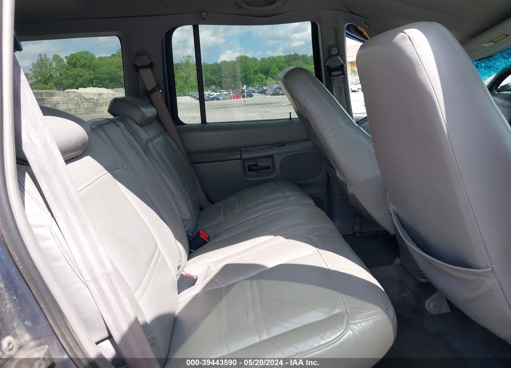 2000 FORD EXPLORER XLT VIN: 1FMZU73E9YZA65458