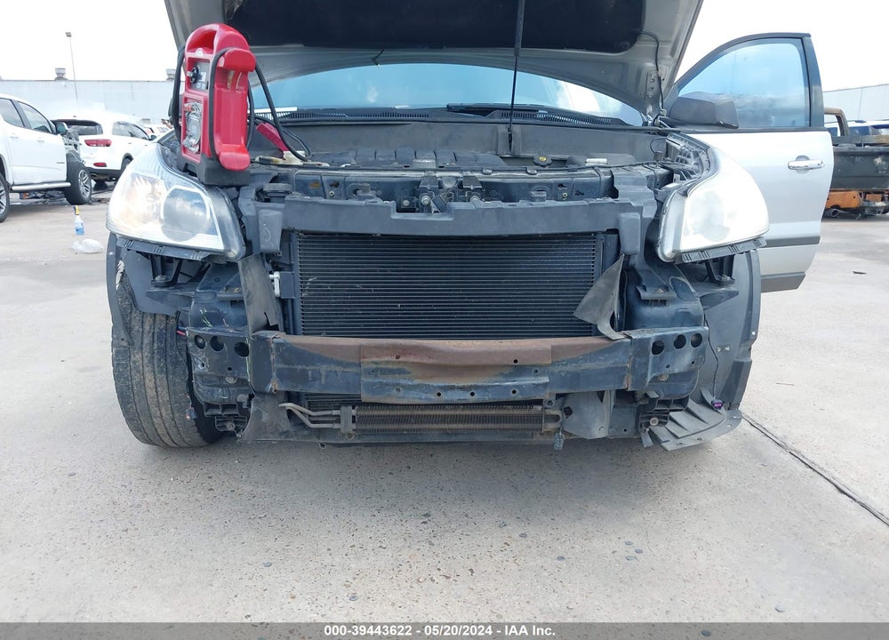 2011 CHEVROLET TRAVERSE LS VIN: 1GNKREED6BJ126536