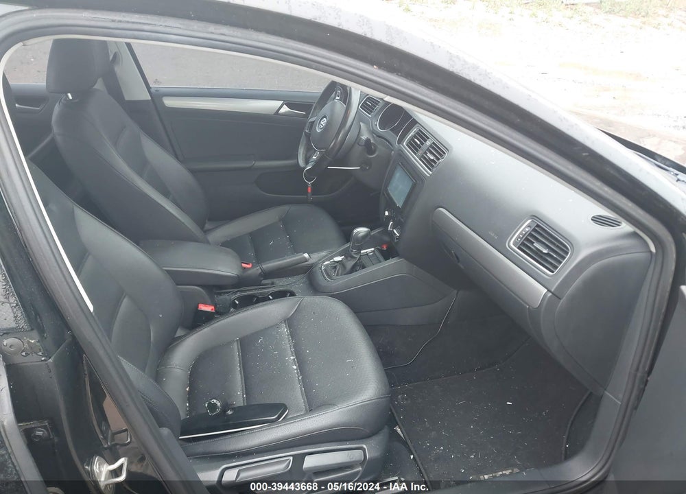 2017 VOLKSWAGEN JETTA 1.4T SE VIN: 3VWDB7AJ6HM310266