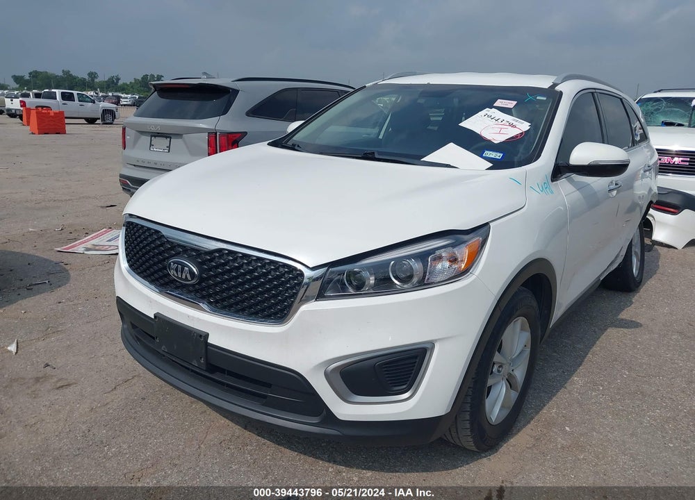 2016 KIA SORENTO 2.4L LX VIN: 5XYPG4A31GG027979