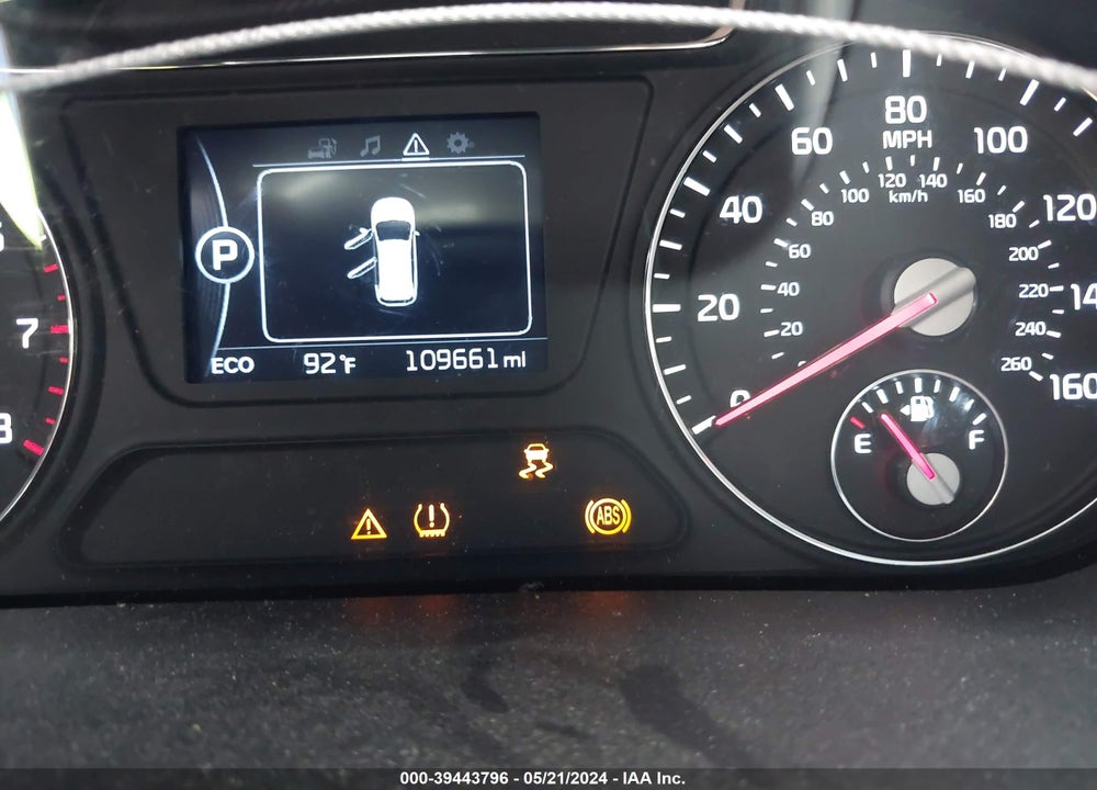 2016 KIA SORENTO 2.4L LX VIN: 5XYPG4A31GG027979