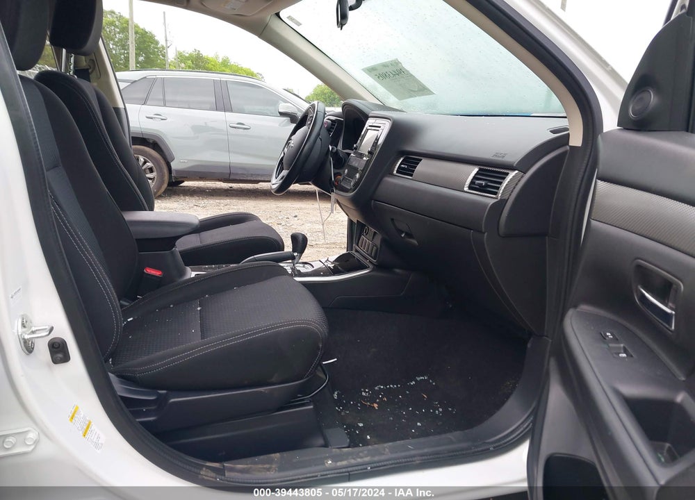 2017 MITSUBISHI OUTLANDER VIN: JA4AD2A36HZ057740