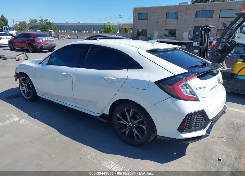 2018 HONDA CIVIC SPORT TOURING VIN: SHHFK7H92JU402264