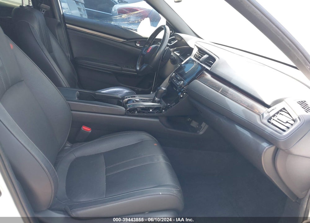 2018 HONDA CIVIC SPORT TOURING VIN: SHHFK7H92JU402264