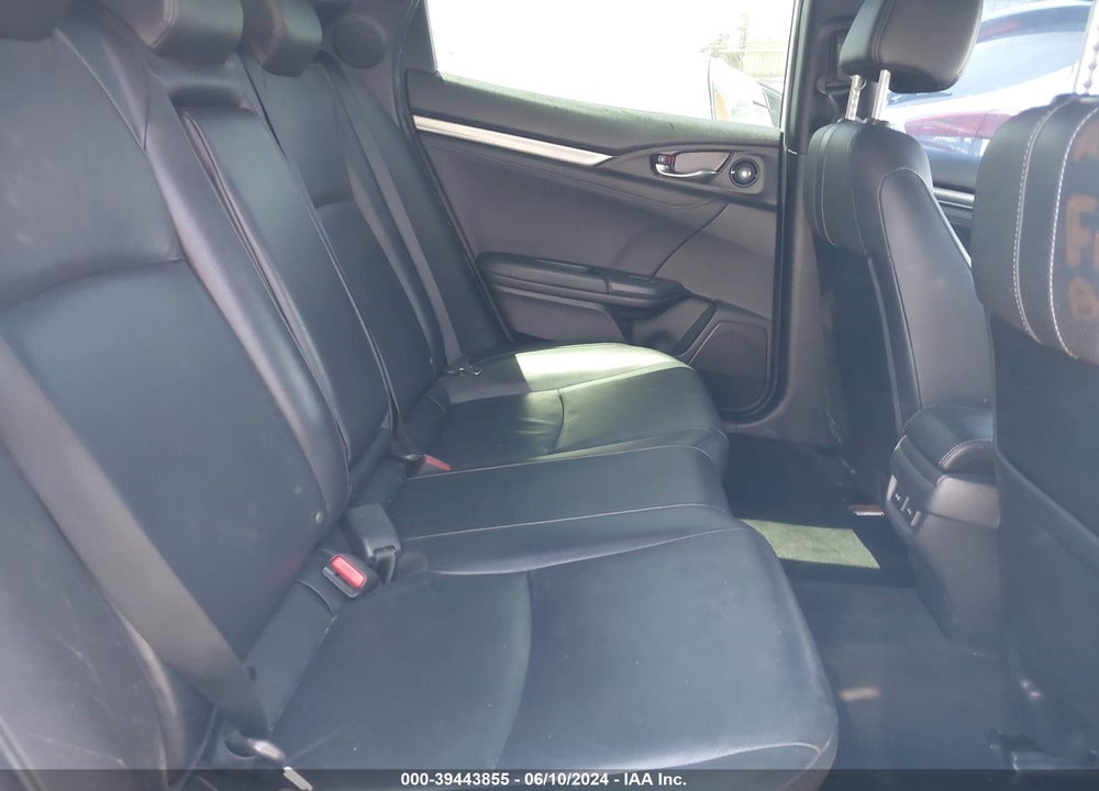 2018 HONDA CIVIC SPORT TOURING VIN: SHHFK7H92JU402264