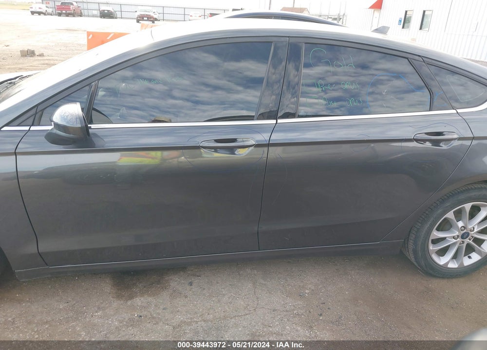 2020 FORD FUSION SE VIN: 3FA6P0HD1LR122258