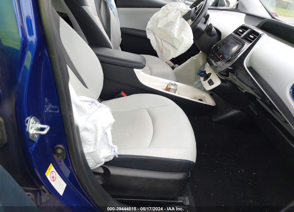 2017 TOYOTA PRIUS FOUR TOURING VIN: JTDKARFU8H3050868