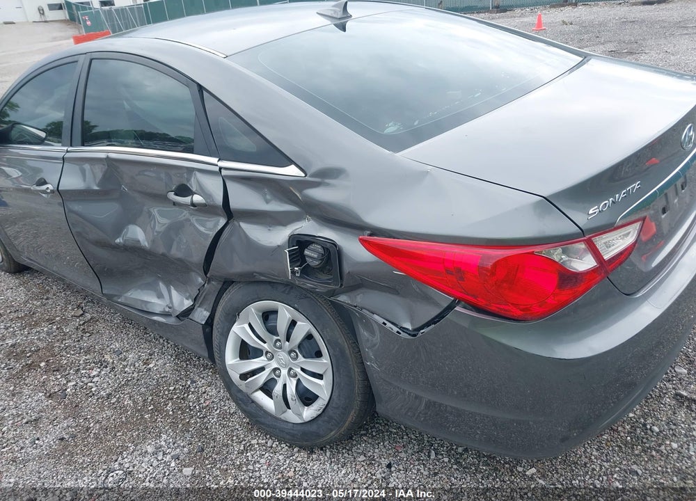 2013 HYUNDAI SONATA GLS VIN: 5NPEB4AC5DH559987