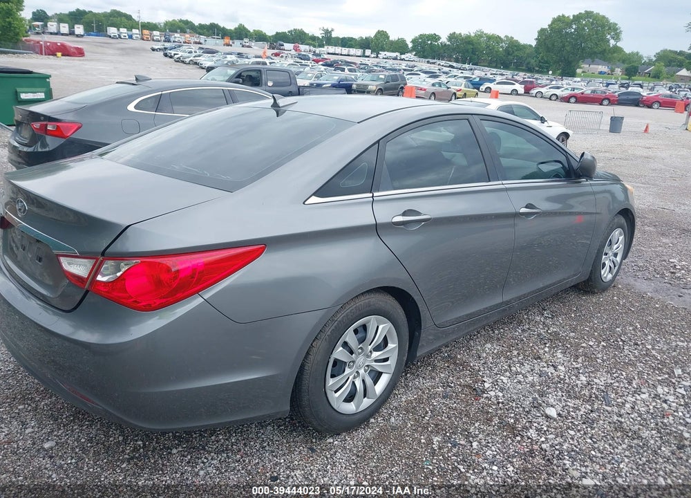 2013 HYUNDAI SONATA GLS VIN: 5NPEB4AC5DH559987