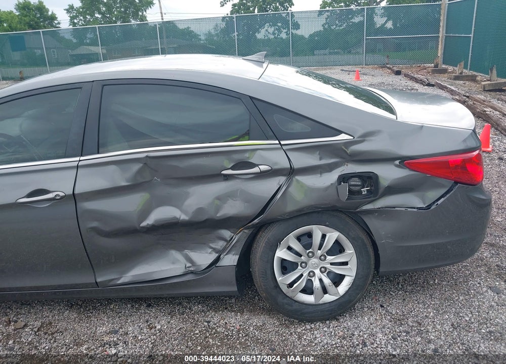2013 HYUNDAI SONATA GLS VIN: 5NPEB4AC5DH559987