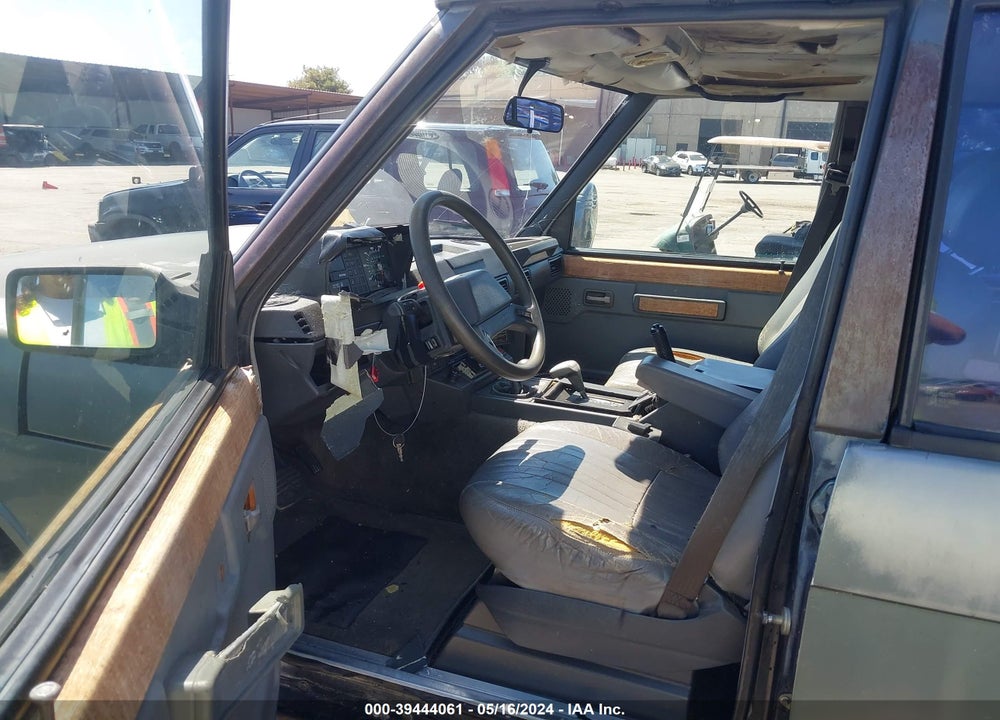 1988 LAND ROVER RANGE ROVER VIN: SALHV1146JA316521