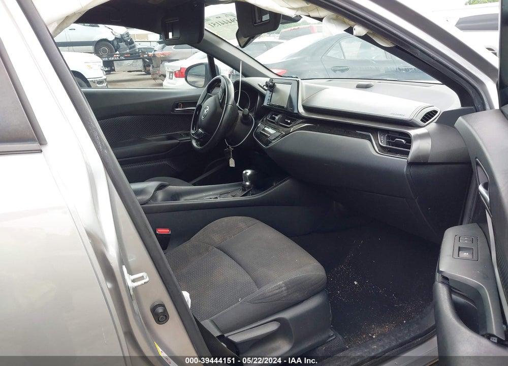 2018 TOYOTA C-HR XLE PREMIUM VIN: NMTKHMBX9JR035880