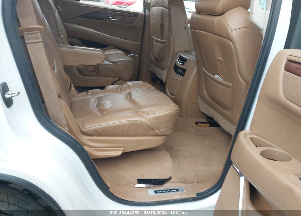 2016 CADILLAC ESCALADE PLATINUM VIN: 1GYS3DKJ0GR147206