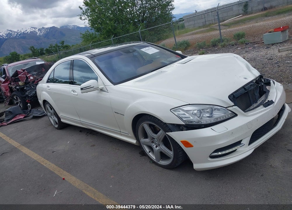 2013 MERCEDES-BENZ S 550 VIN: WDDNG7DB3DA510645