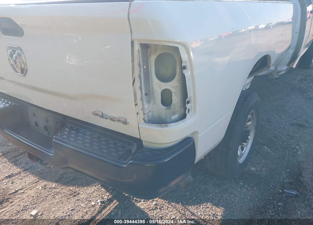 2019 RAM 2500 TRADESMAN 4X4 8' BOX VIN: 3C6UR5HJXKG590683