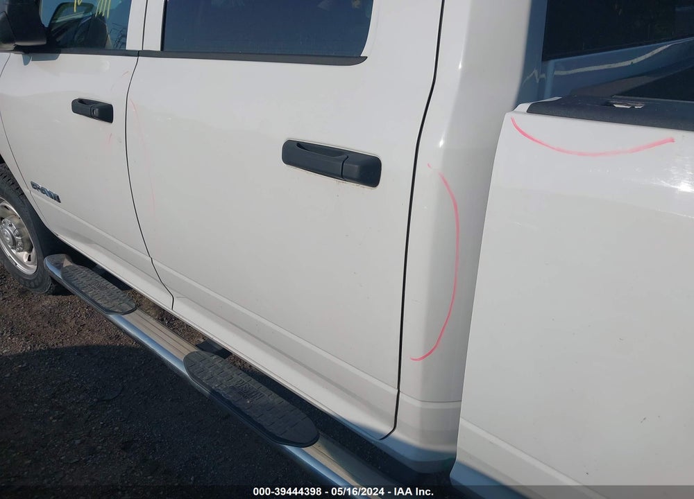 2019 RAM 2500 TRADESMAN 4X4 8' BOX VIN: 3C6UR5HJXKG590683