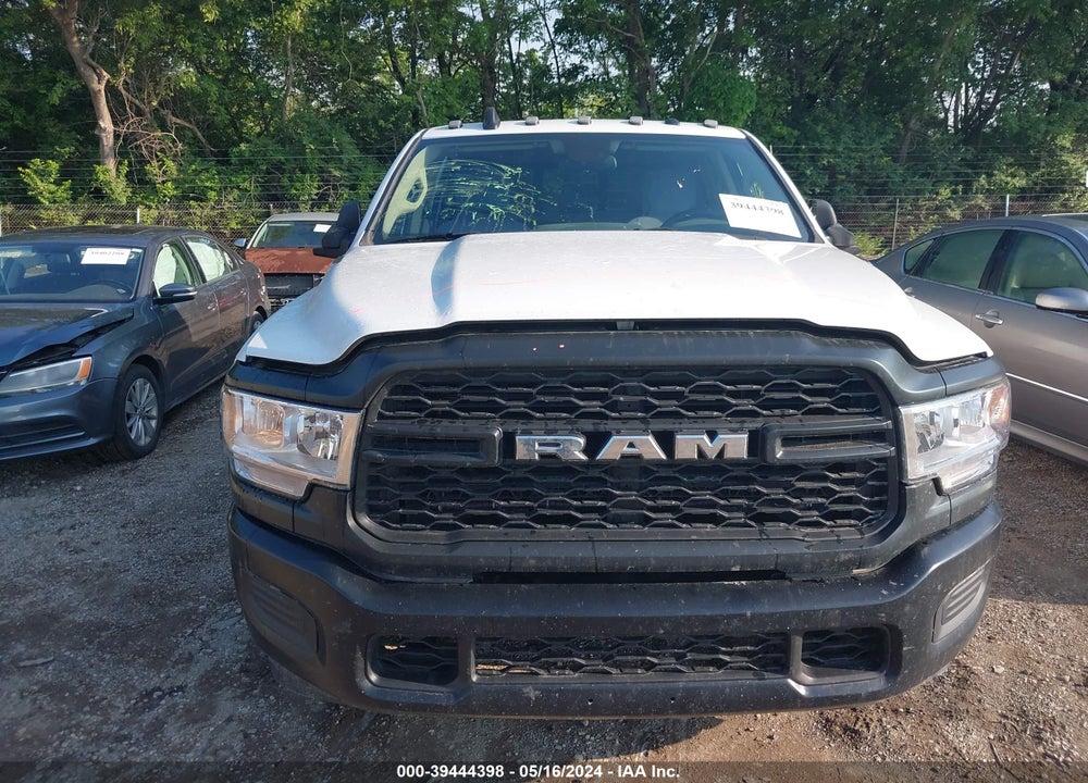 2019 RAM 2500 TRADESMAN 4X4 8' BOX VIN: 3C6UR5HJXKG590683