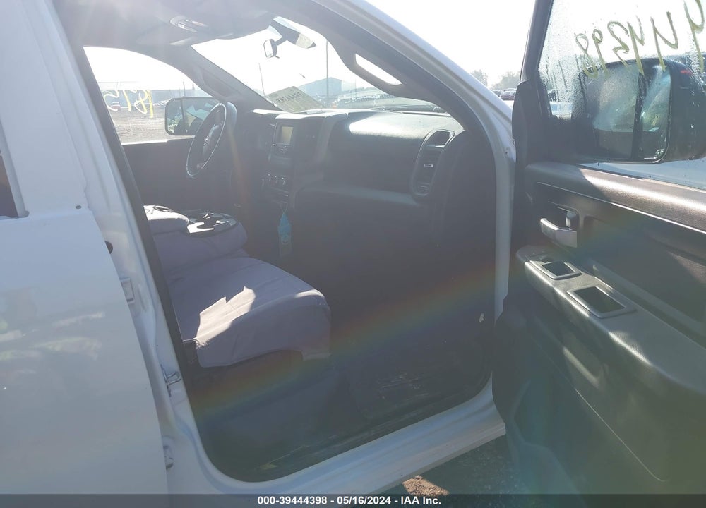 2019 RAM 2500 TRADESMAN 4X4 8' BOX VIN: 3C6UR5HJXKG590683