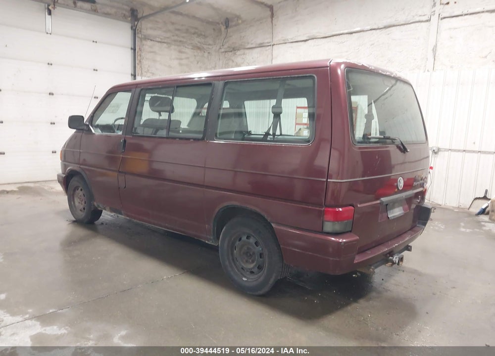 1993 VOLKSWAGEN EUROVAN MV VIN: WV2MC0704PH049682