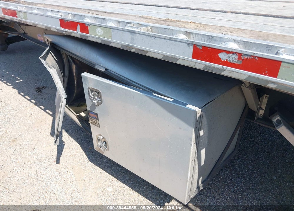 2019 UTILITY TRAILER MFG TRAILER VIN: 1UYFS2483K5496838
