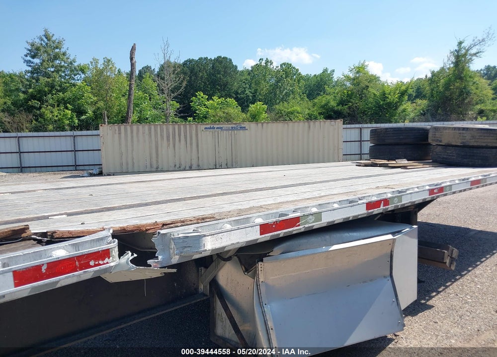 2019 UTILITY TRAILER MFG TRAILER VIN: 1UYFS2483K5496838