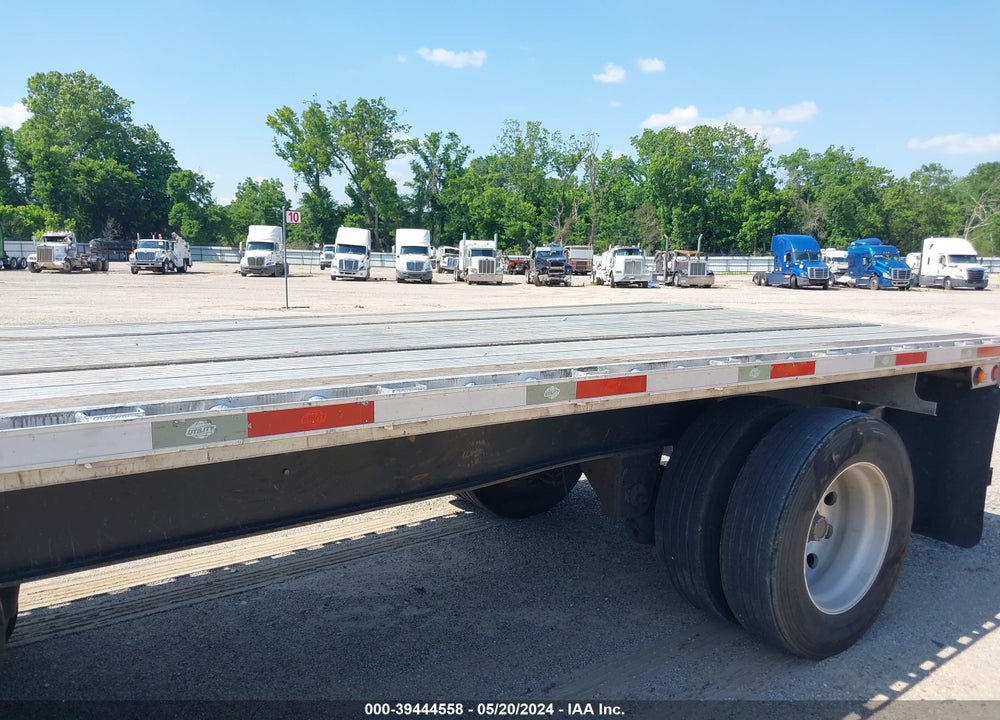2019 UTILITY TRAILER MFG TRAILER VIN: 1UYFS2483K5496838