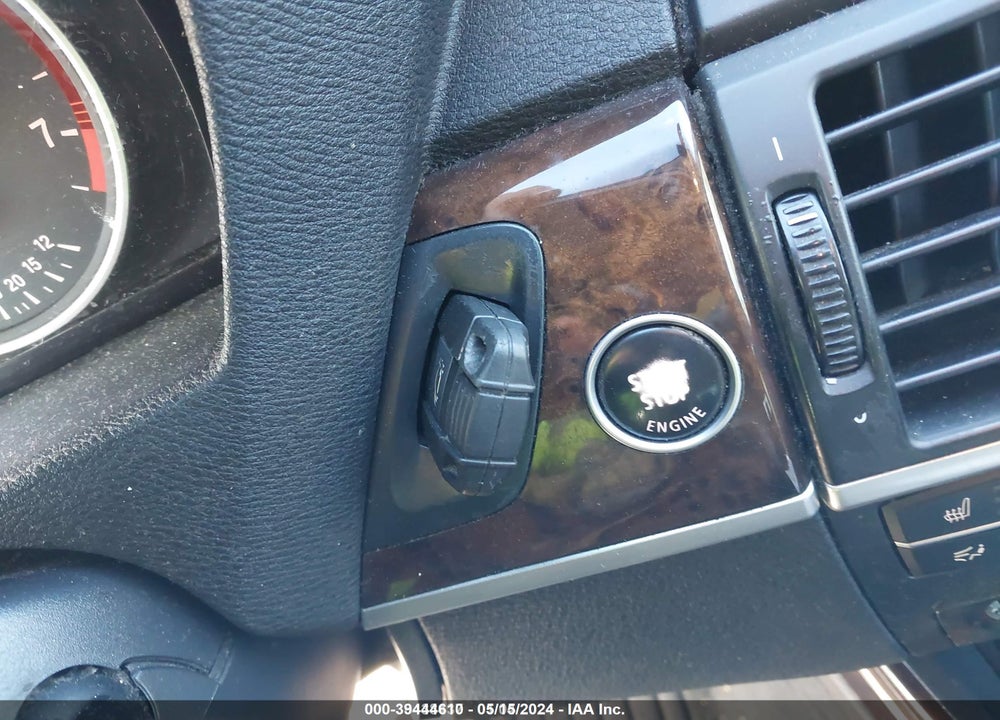 2009 BMW X5 VIN: 5UXFE435X9L269885