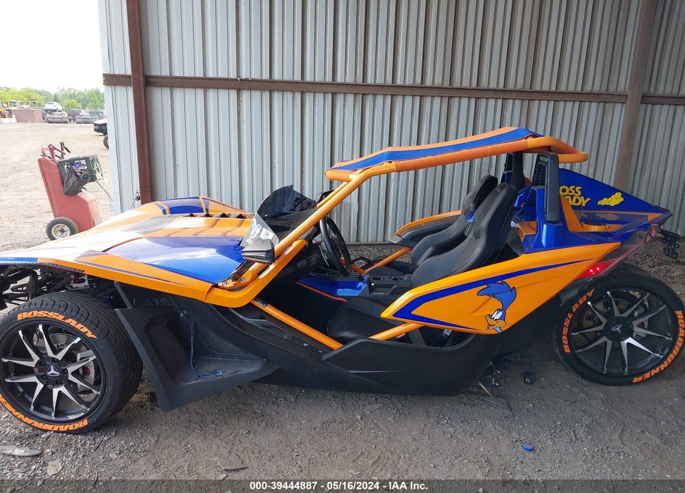 2021 POLARIS SLINGSHOT R/LE VIN: 57XAARHB6M8143478