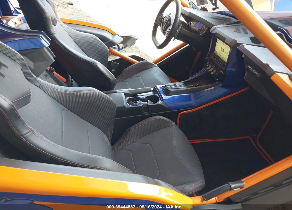 2021 POLARIS SLINGSHOT R/LE VIN: 57XAARHB6M8143478