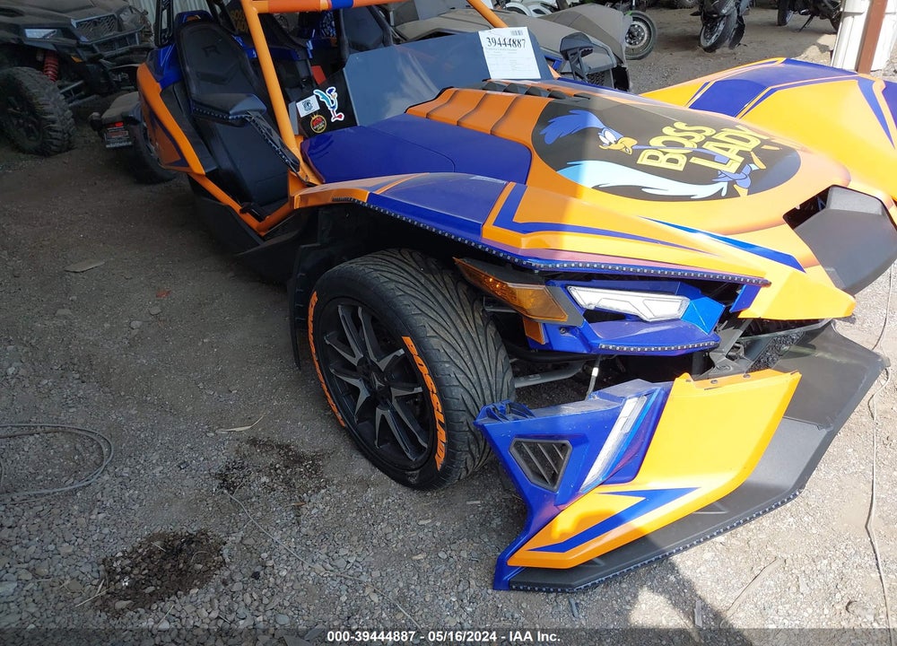 2021 POLARIS SLINGSHOT R/LE VIN: 57XAARHB6M8143478