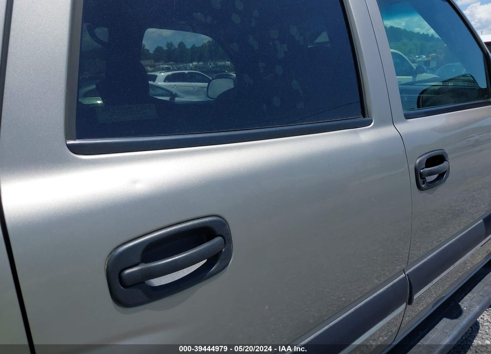 2001 CHEVROLET TAHOE LS VIN: 1GNEK13T71R103559