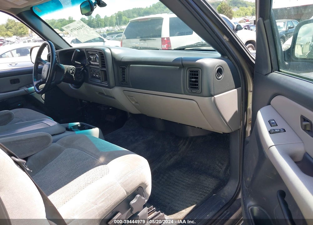 2001 CHEVROLET TAHOE LS VIN: 1GNEK13T71R103559