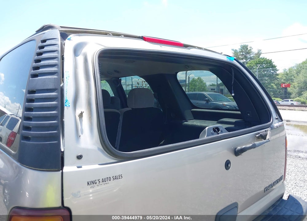 2001 CHEVROLET TAHOE LS VIN: 1GNEK13T71R103559