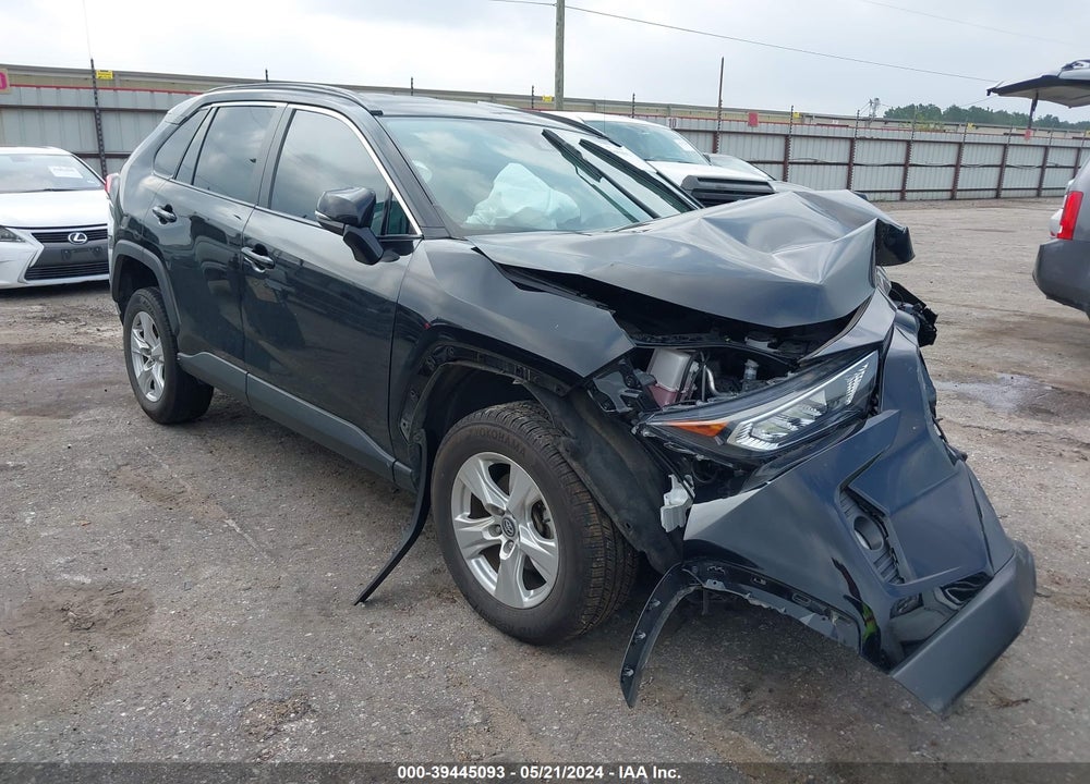 2021 TOYOTA RAV4 XLE VIN: 2T3W1RFV4MC093784