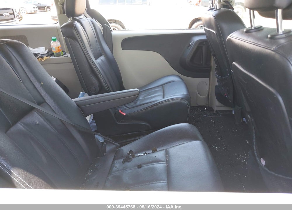 2014 CHRYSLER TOWN & COUNTRY VIN: 2C4RC1BG4ER208362