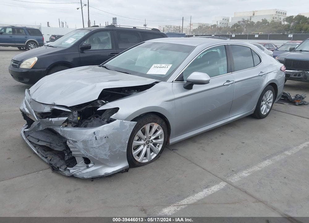2020 TOYOTA CAMRY LE VIN: 4T1C11AK2LU962261