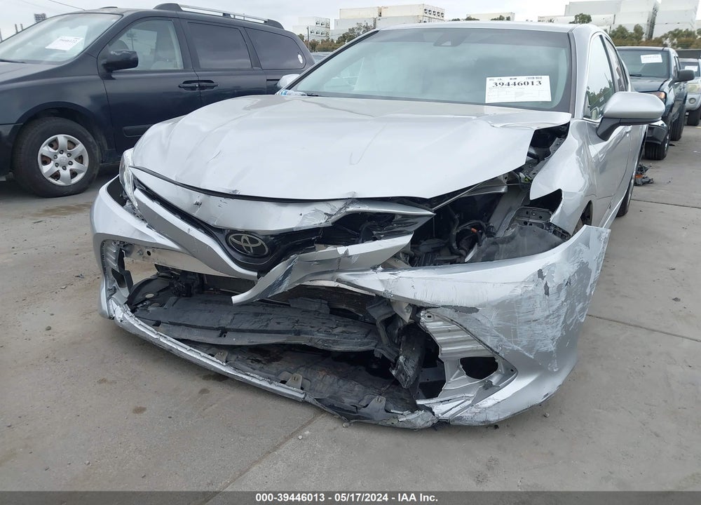 2020 TOYOTA CAMRY LE VIN: 4T1C11AK2LU962261