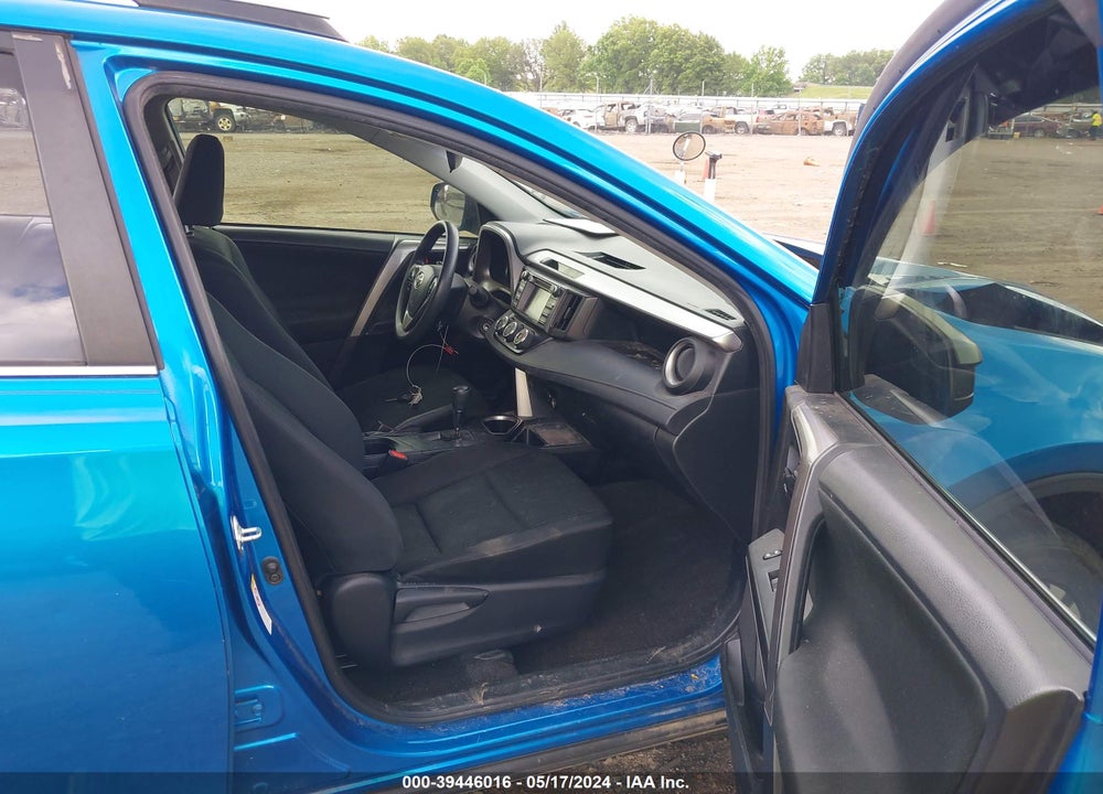 2017 TOYOTA RAV4 LE VIN: JTMZFREV7HJ703244
