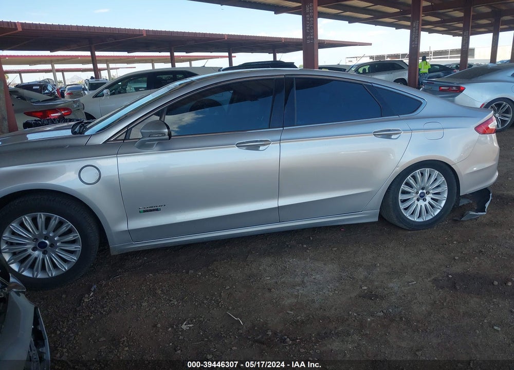2016 FORD FUSION ENERGI SE LUXURY VIN: 3FA6P0PU5GR305380