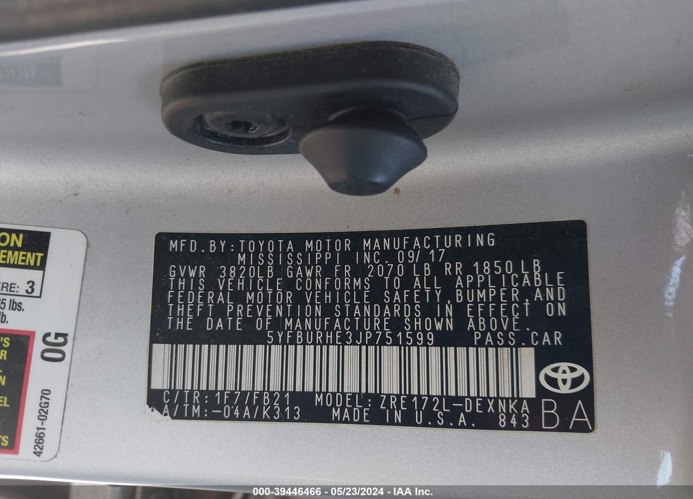 2018 TOYOTA COROLLA LE VIN: 5YFBURHE3JP751599