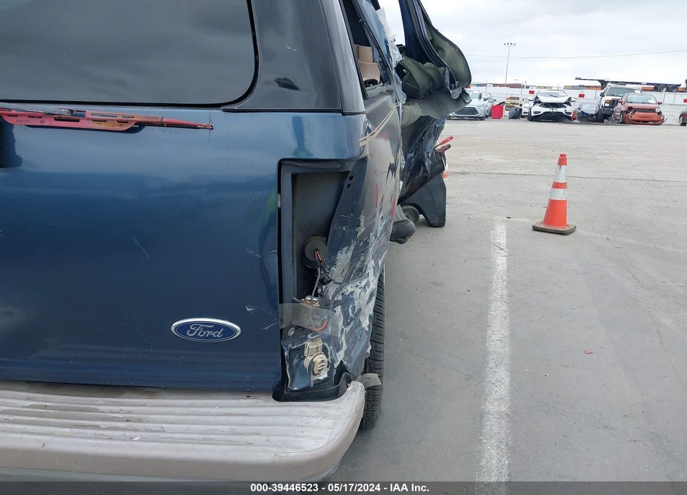1999 FORD EXPEDITION EDDIE BAUER/XLT VIN: 1FMPU18L4XLC03095