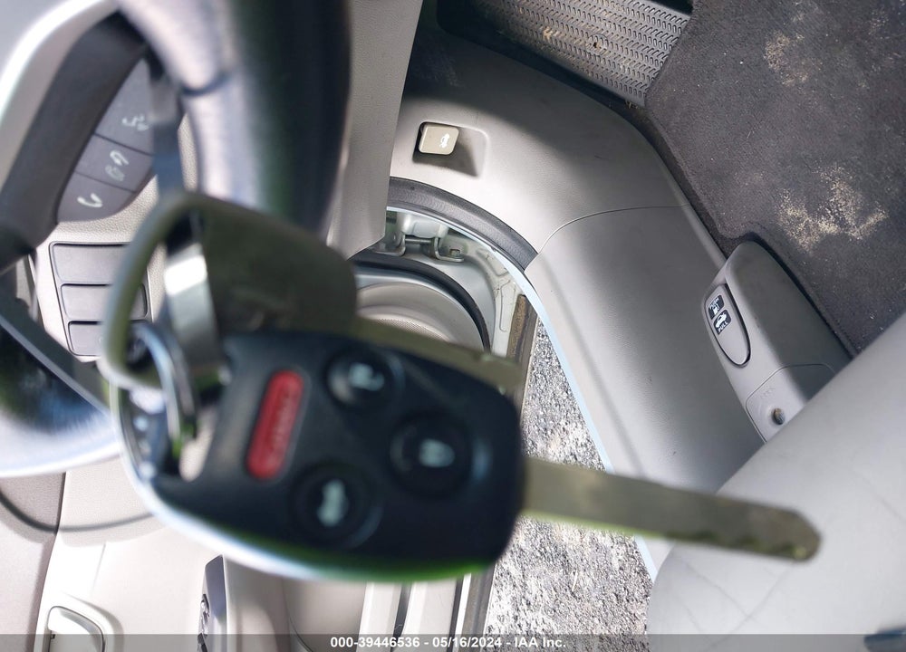 2012 HONDA CIVIC HYBRID VIN: JHMFB4F39CS002740