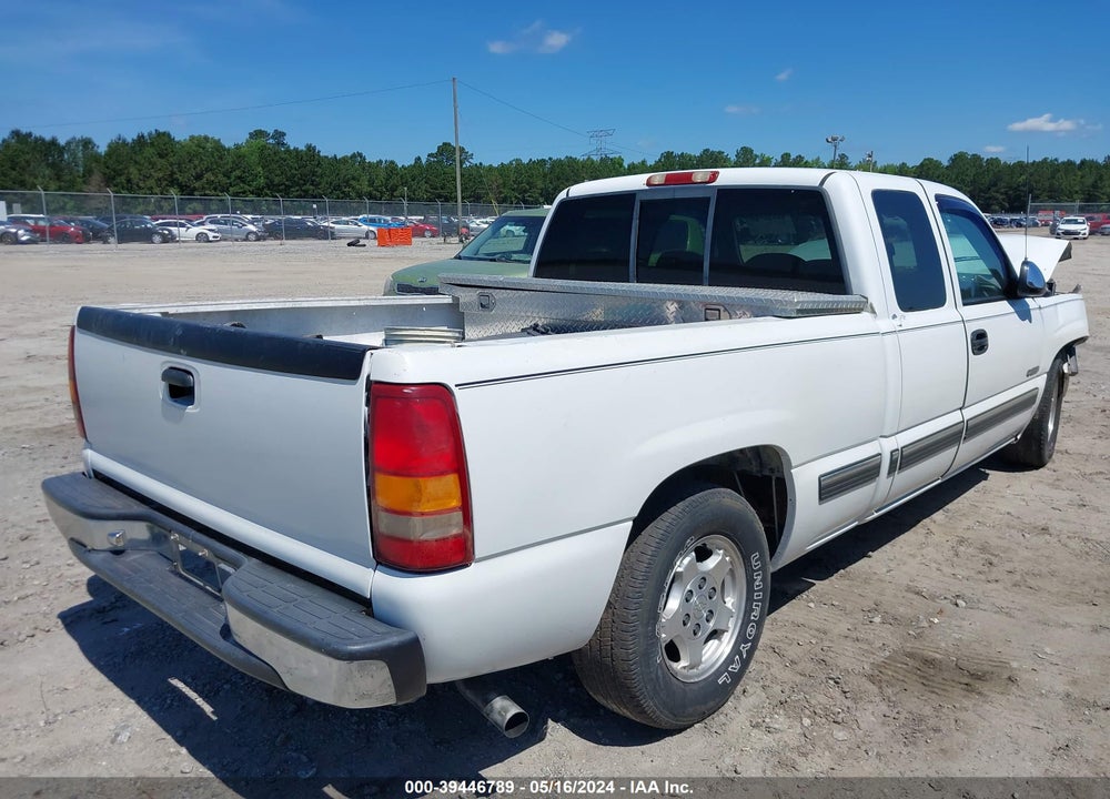 2001 CHEVROLET SILVERADO 1500 LS VIN: 2GCEC19V511236425